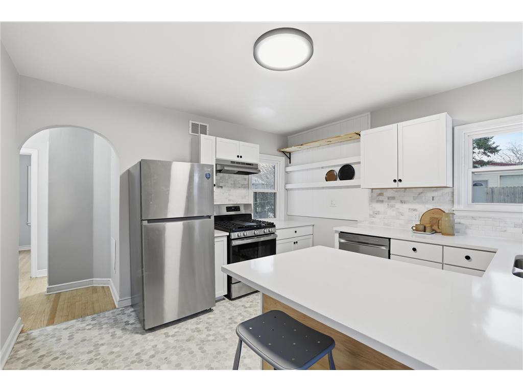 1406 Furness Parkway Saint Paul MN 55119 7008887 image12