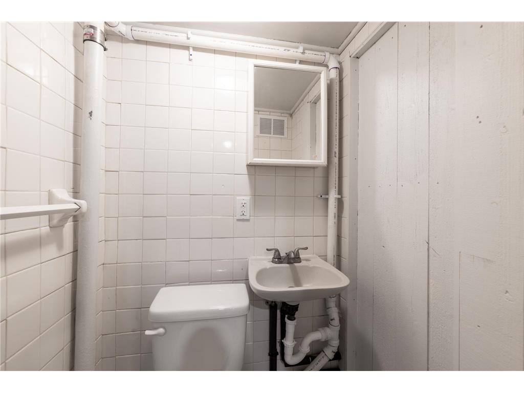 1406 Furness Parkway Saint Paul MN 55119 7008887 image25