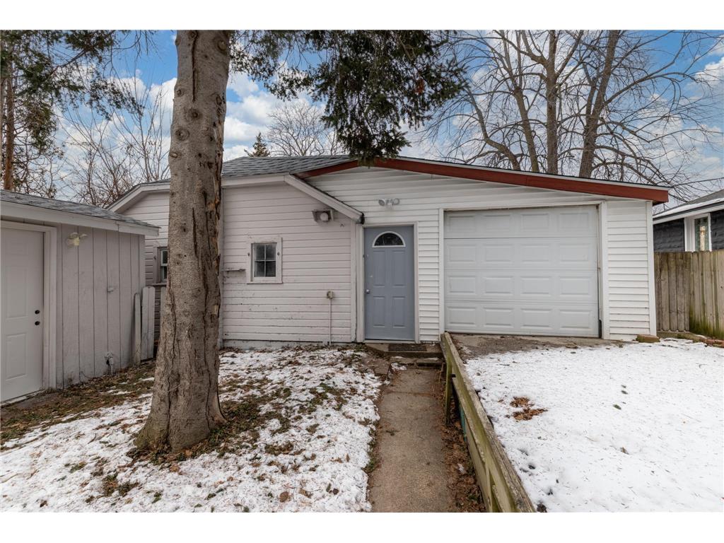 1406 Furness Parkway Saint Paul MN 55119 7008887 image32