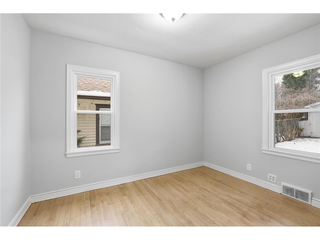 1406 Furness Parkway Saint Paul MN 55119 7008887 image9