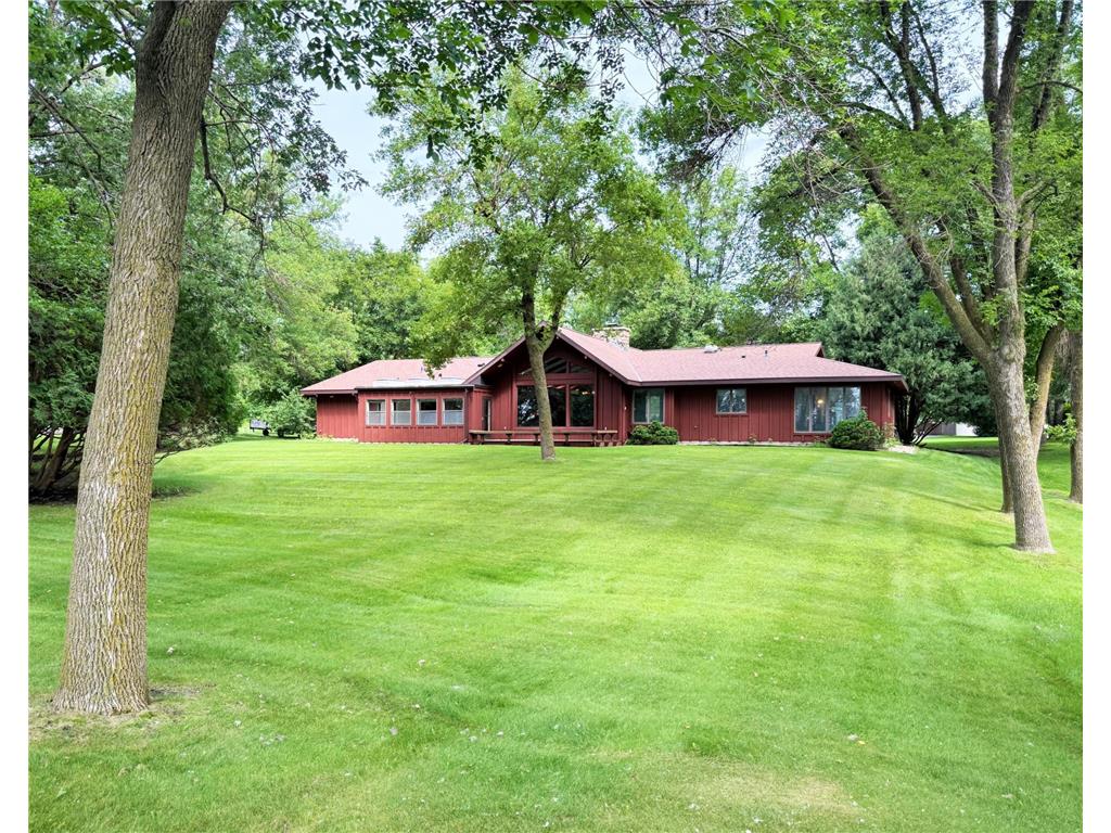 1407 Westwood Court NW Willmar MN 56201 - Foot 6758617 image1