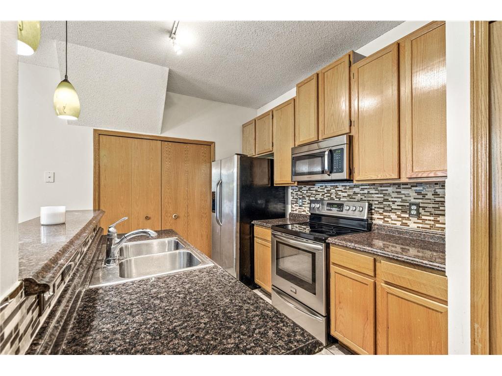 14075 Plymouth Avenue #92 Burnsville MN 55337 7072114 image14