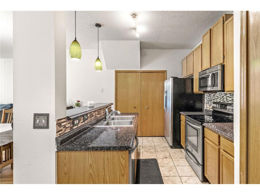 14075 Plymouth Avenue #92 Burnsville MN 55337 7072114 image16