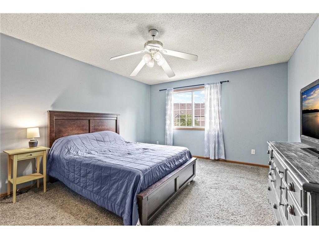 14075 Plymouth Avenue #92 Burnsville MN 55337 7072114 image20