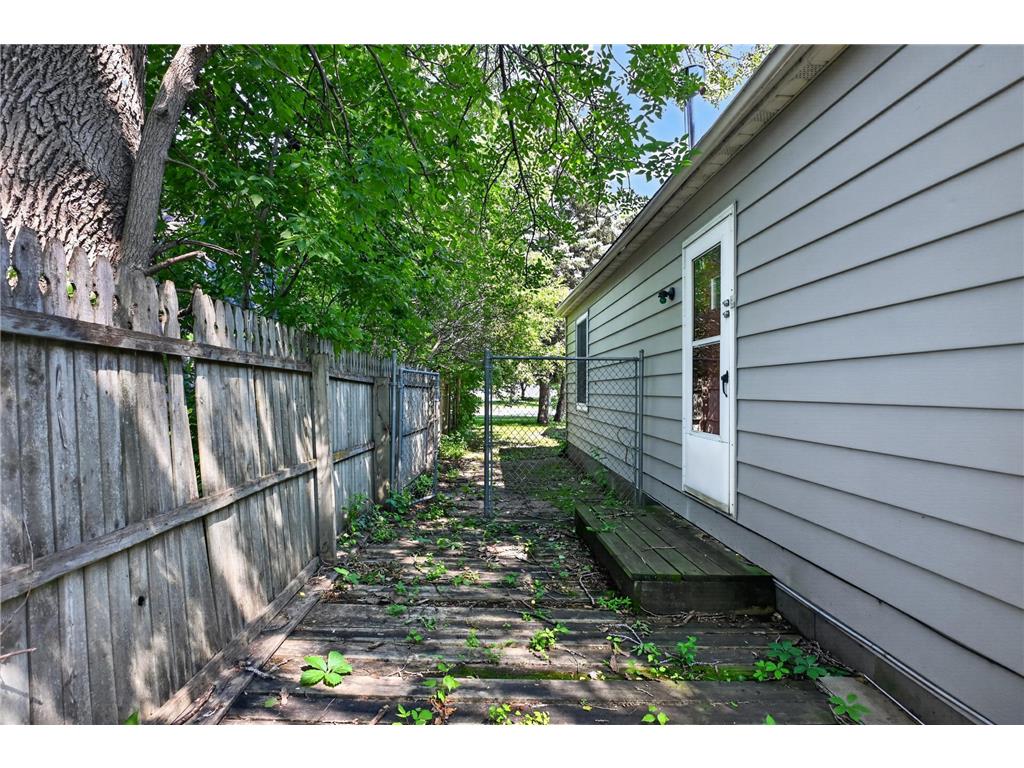 1408 Elm Street Alexandria MN 56308 7102738 image49
