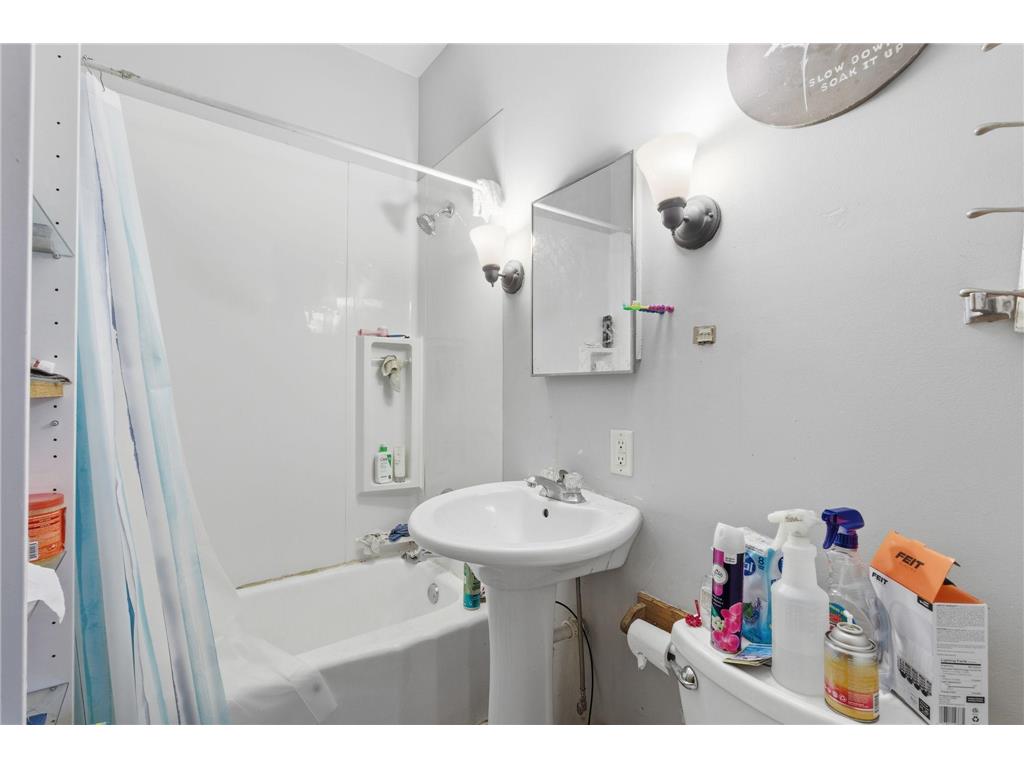 1408 Washington Street NE Minneapolis MN 55413 6819874 image22