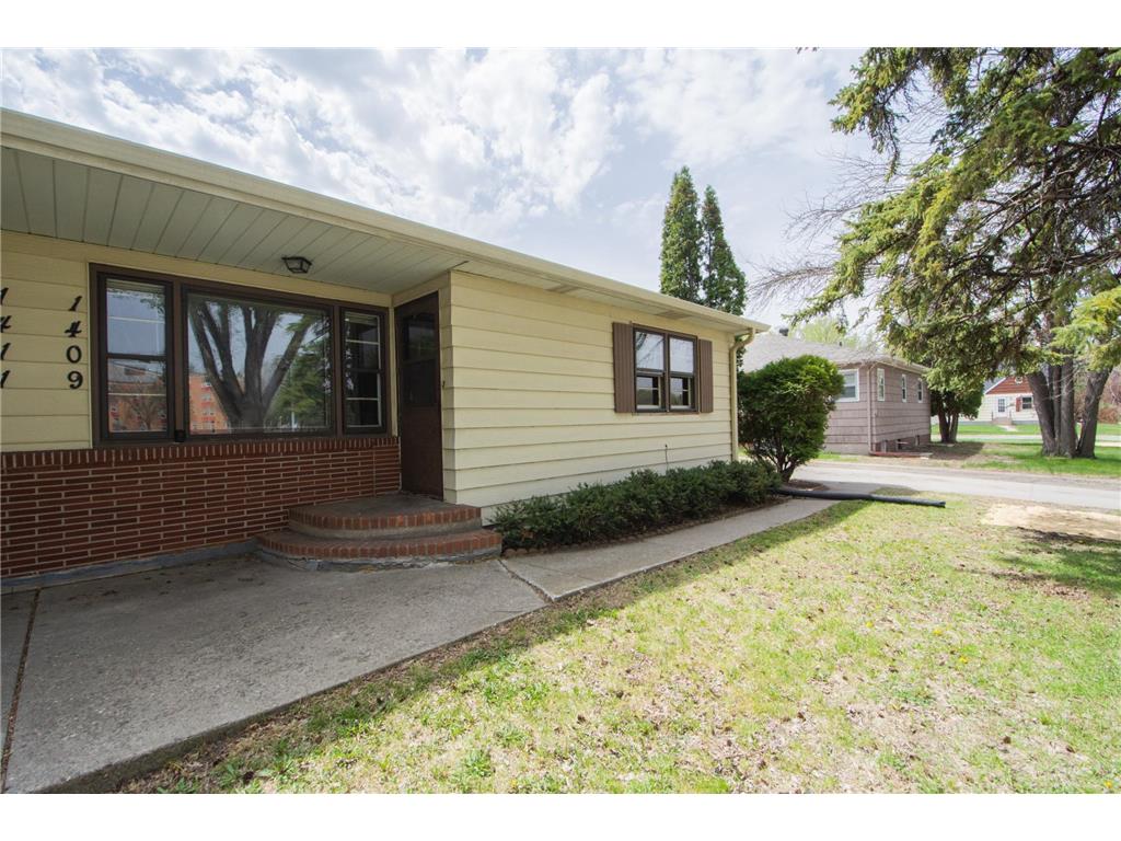 1409-1411 9th Avenue S Moorhead MN 56560 7074797 image2