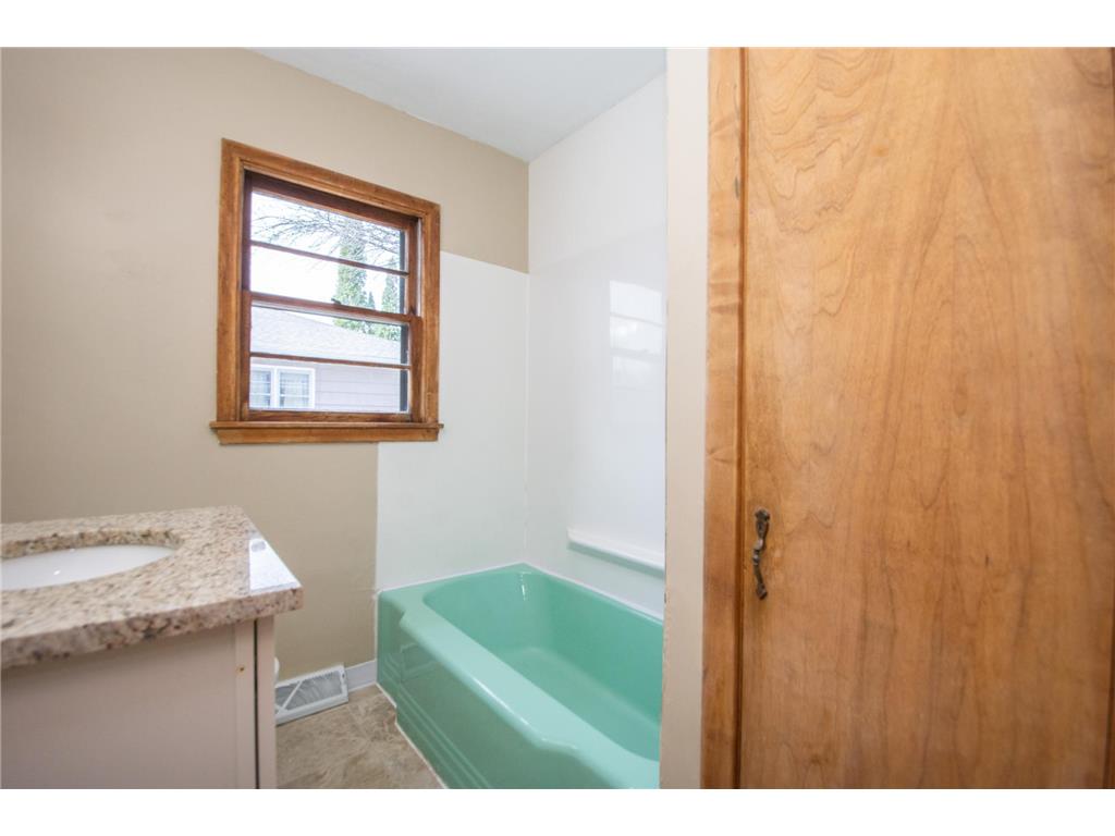 1409-1411 9th Avenue S Moorhead MN 56560 7074797 image35
