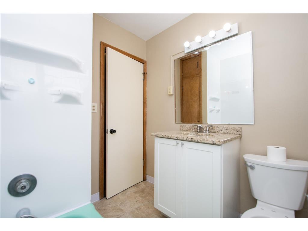 1409-1411 9th Avenue S Moorhead MN 56560 7074797 image36