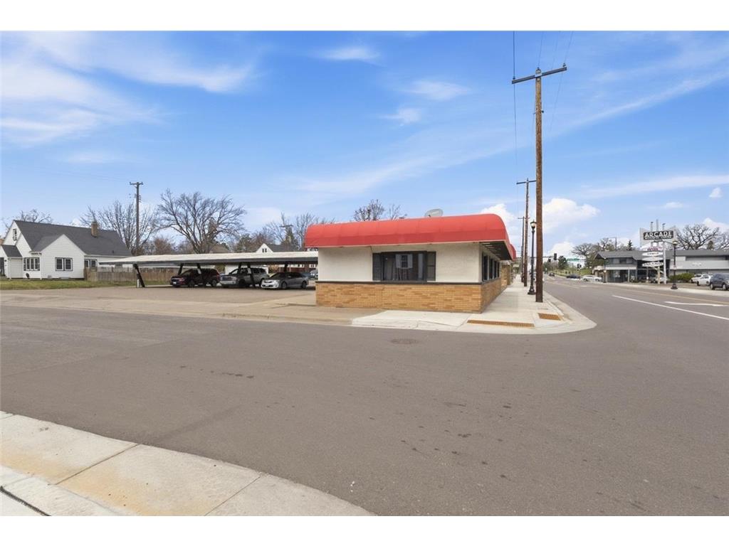 1409 Arcade Street Saint Paul MN 55106 7059075 image3