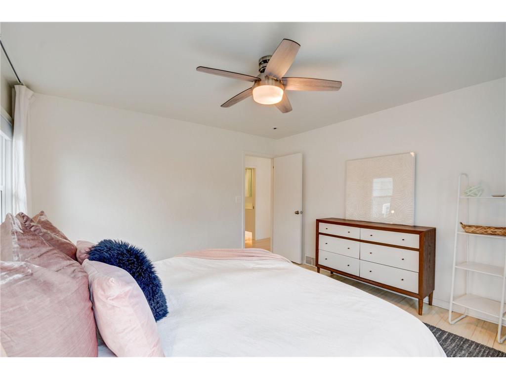 1409 Cedar Lake Parkway, Minneapolis, MN, 55416 MLS 6489618 Edina