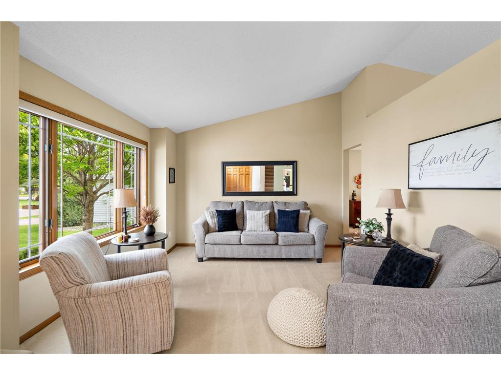 1409 Earle Way Burnsville MN 55306 7061416 image3