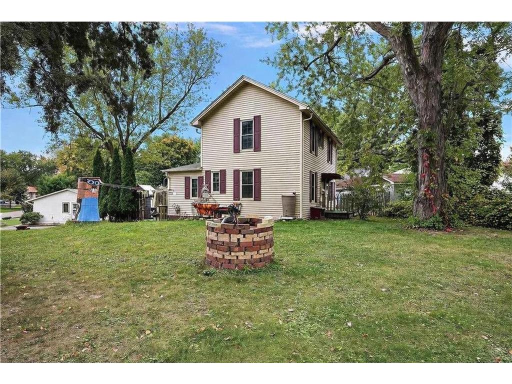 1409 Hillsboro Avenue N Golden Valley MN 55427 7013908 image1