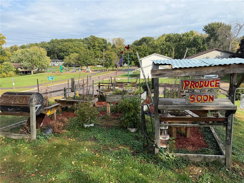 1409 Hillsboro Avenue N Golden Valley MN 55427 7013908 image20