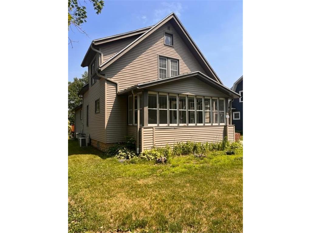 141 3rd Avenue SE Spring Grove MN 55974 6394723 image1