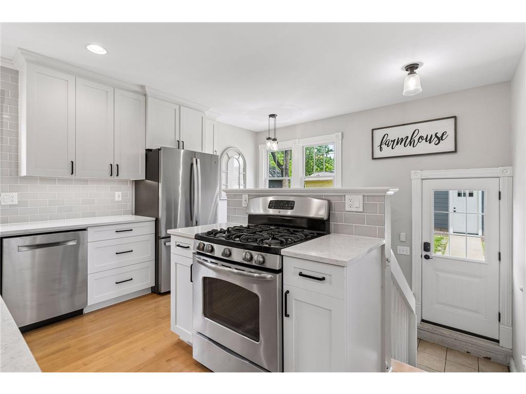 141 7th Avenue N Hopkins MN 55343 7093612 image20