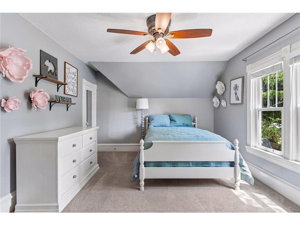 141 7th Avenue N Hopkins MN 55343 7093612 image33
