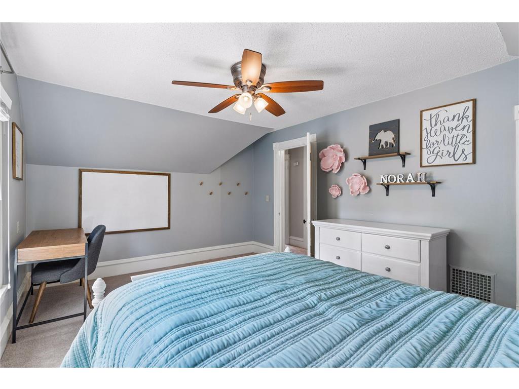 141 7th Avenue N Hopkins MN 55343 7093612 image34