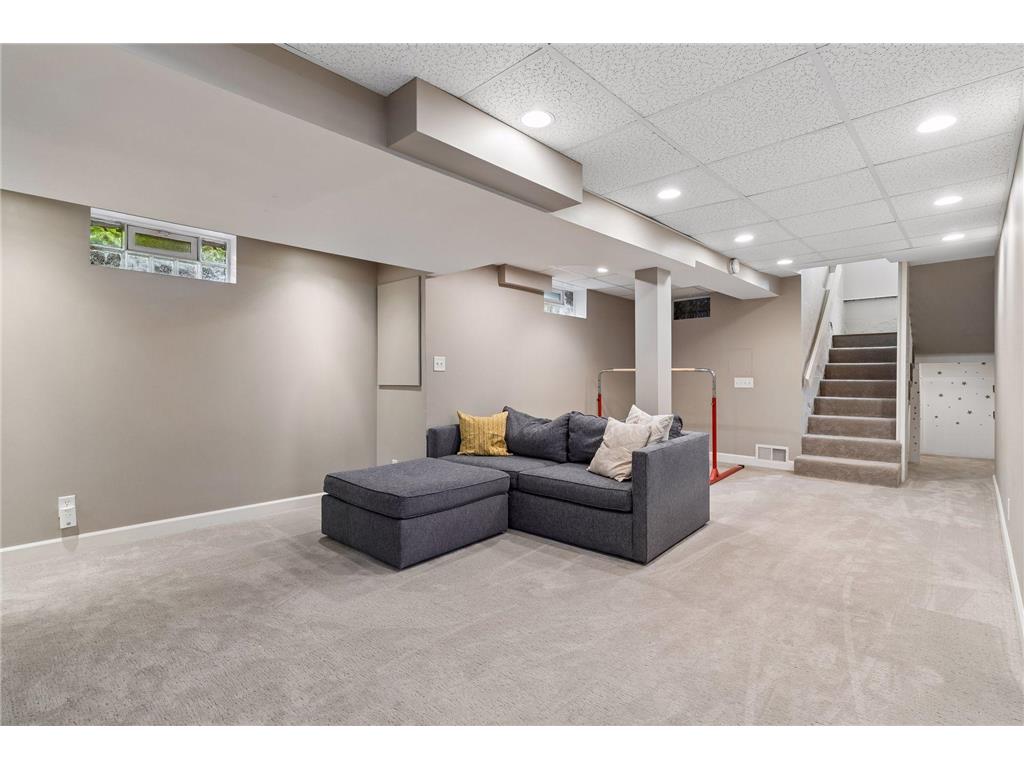 141 7th Avenue N Hopkins MN 55343 7093612 image39