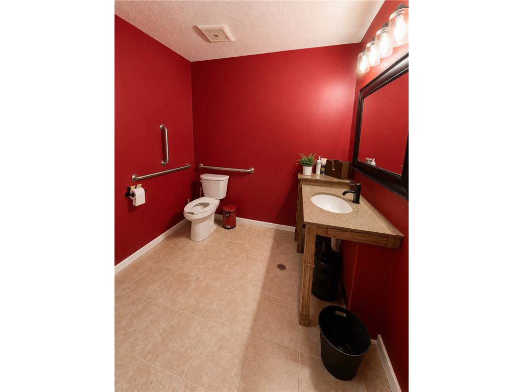 141 E Main Street West Concord MN 55985 7047603 image14