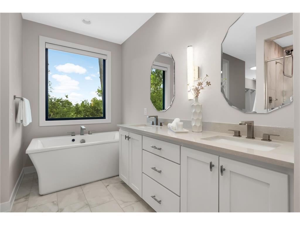 141 Mendota Road W West Saint Paul MN 55118 7089802 image16