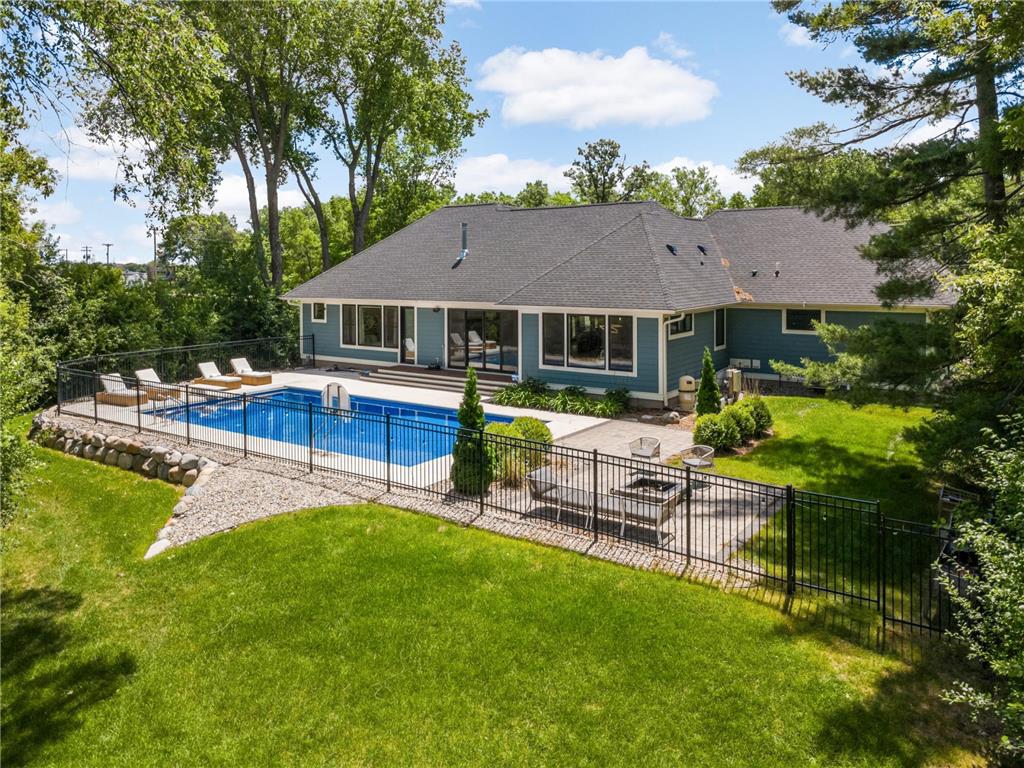 141 Mendota Road W West Saint Paul MN 55118 7089802 image3