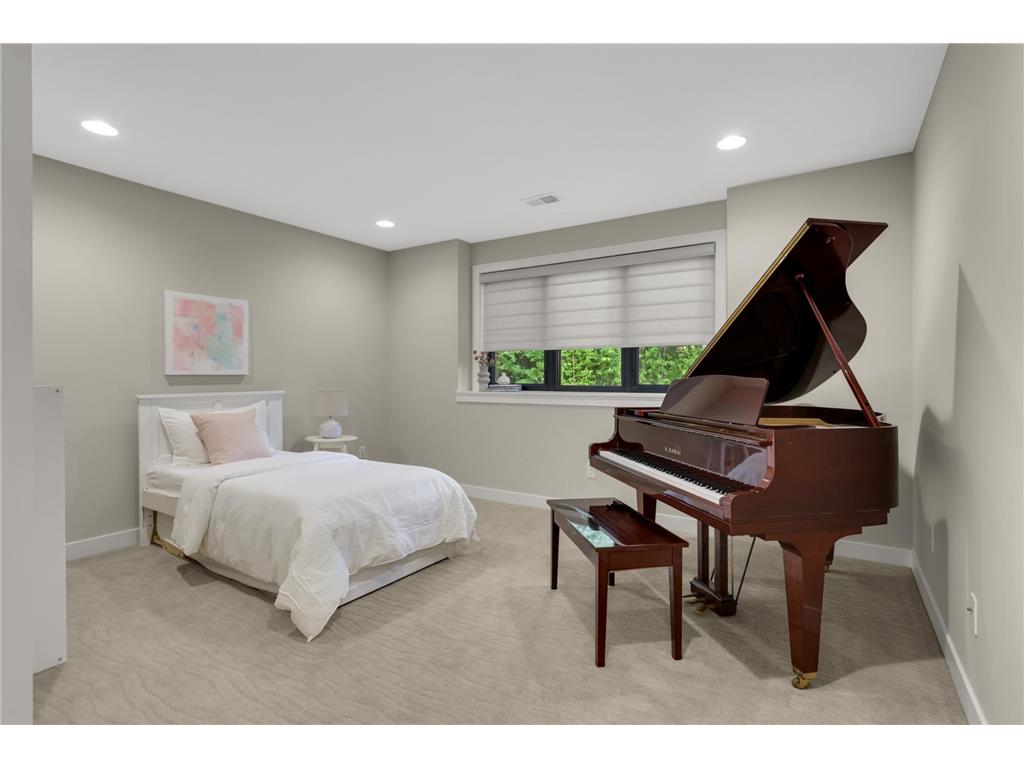 141 Mendota Road W West Saint Paul MN 55118 7089802 image30