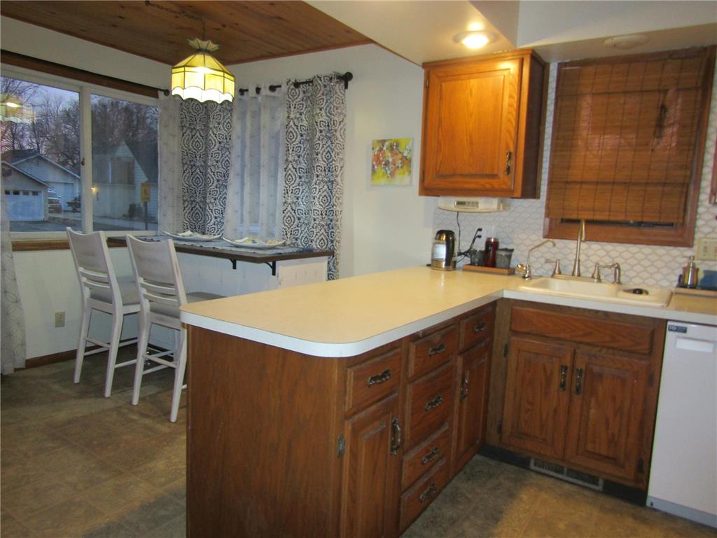 141 Summit Avenue Montevideo MN 56265 7042484 image8