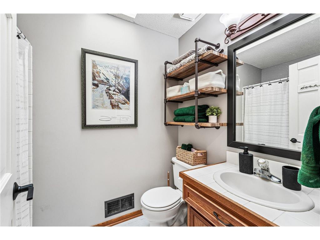 1410 Appaloosa Trail Eagan MN 55122 6815616 image24