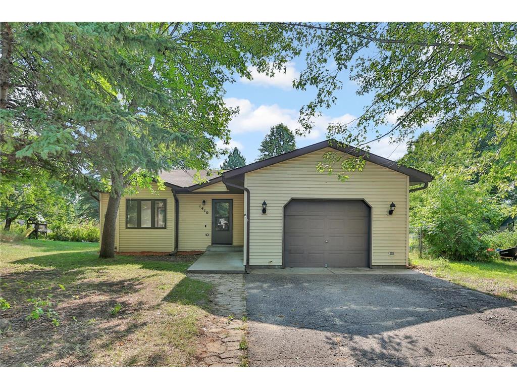 1410 Carriage Hills Drive S, Cambridge, MN, 55008 MLS 6393691