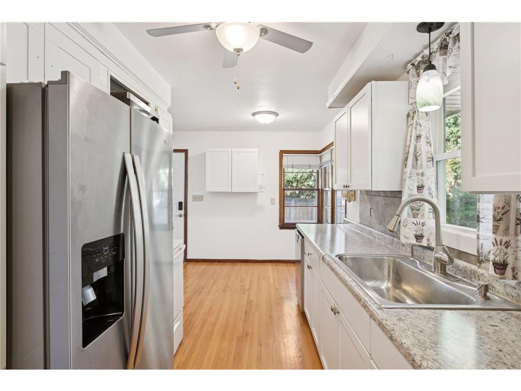 1410 Hillsboro Avenue S Saint Louis Park MN 55426 6812508 image12