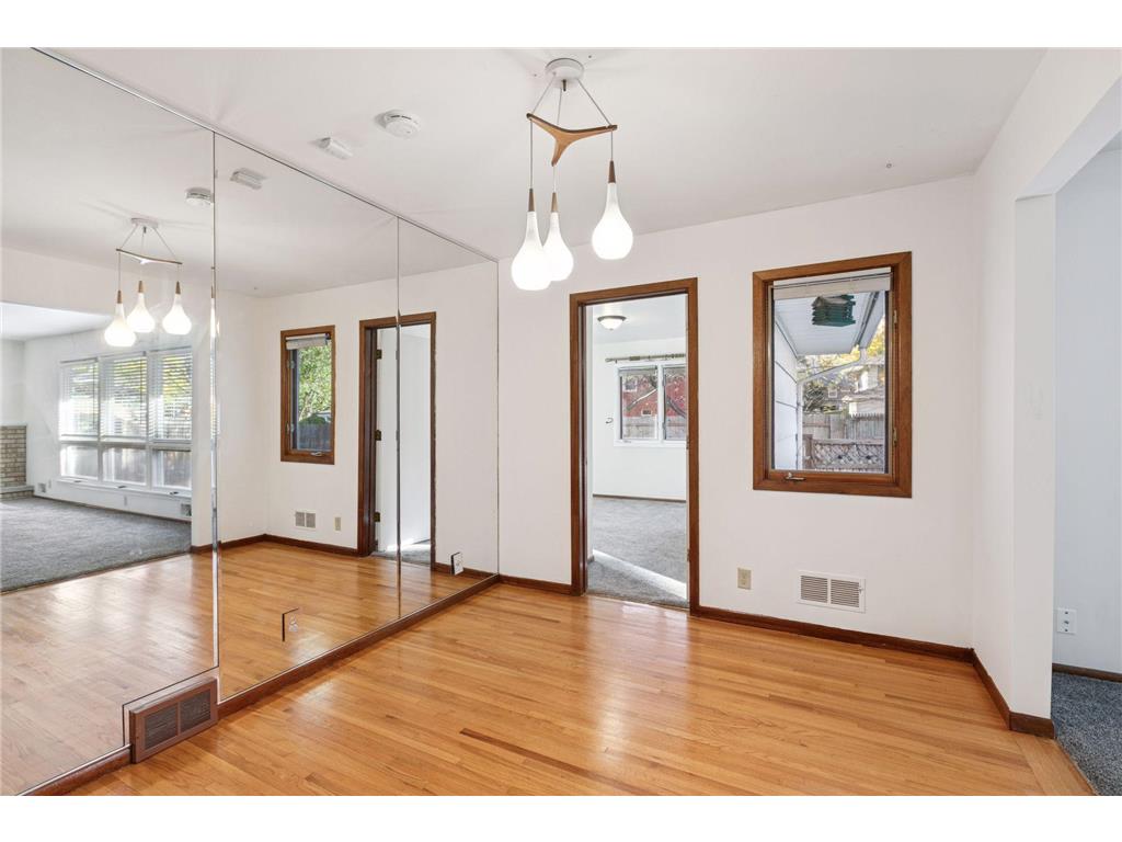 1410 Hillsboro Avenue S Saint Louis Park MN 55426 6812508 image8