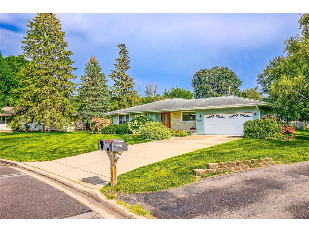 1410 Primrose Curve Roseville MN 55113 6616625 image1