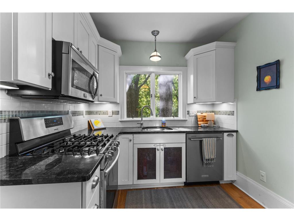 1411 Chelmsford Street Saint Paul MN 55108 7064775 image16