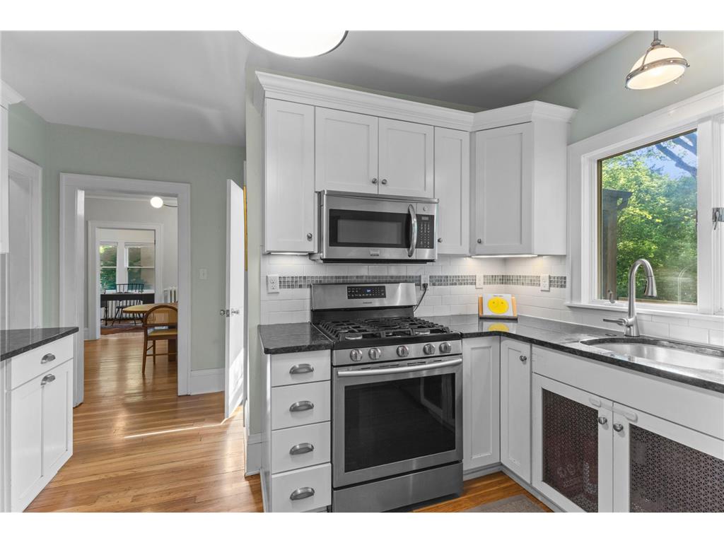 1411 Chelmsford Street Saint Paul MN 55108 7064775 image21