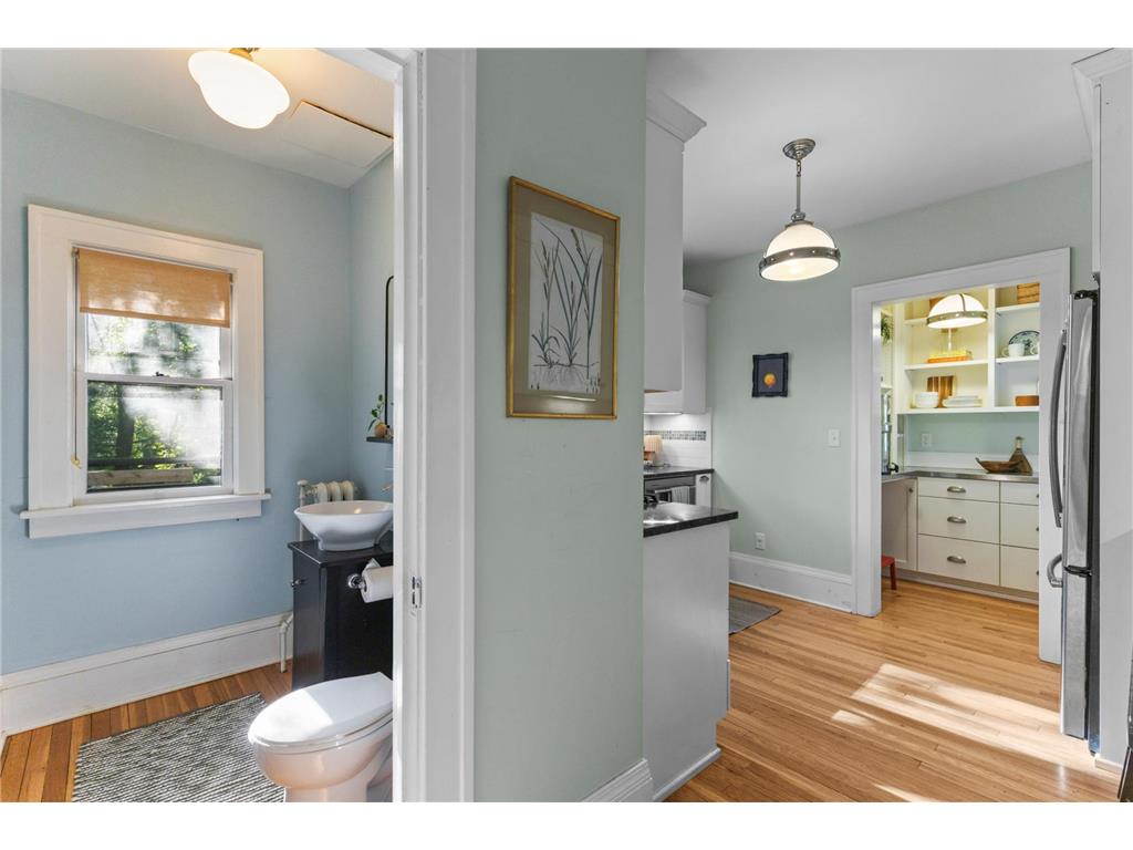 1411 Chelmsford Street Saint Paul MN 55108 7064775 image23