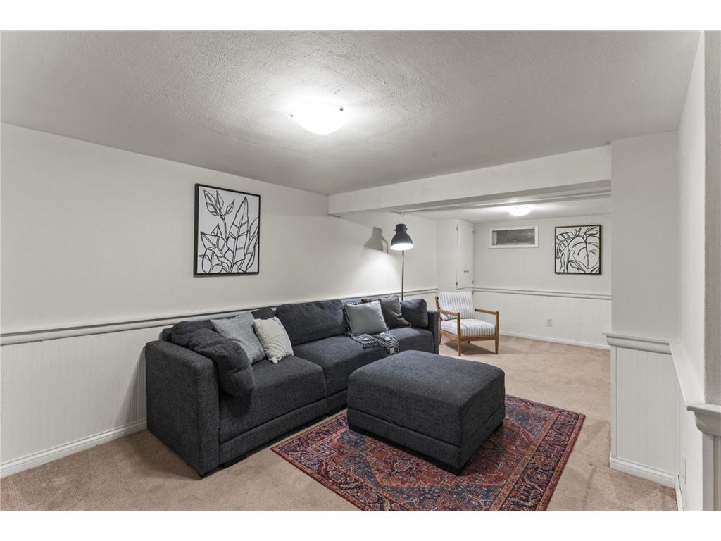 1411 Chelmsford Street Saint Paul MN 55108 7064775 image37