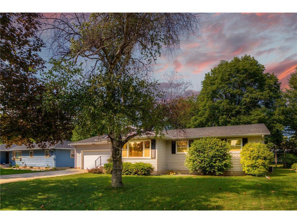 1411 Dogwood Avenue N, Glencoe, MN 55336 MLS 6254322 Edina Realty