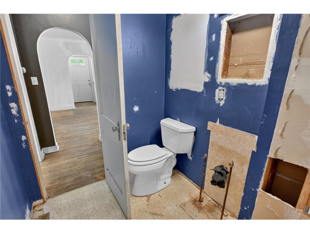 1411 Douglas Street Alexandria MN 56308 7093130 image20