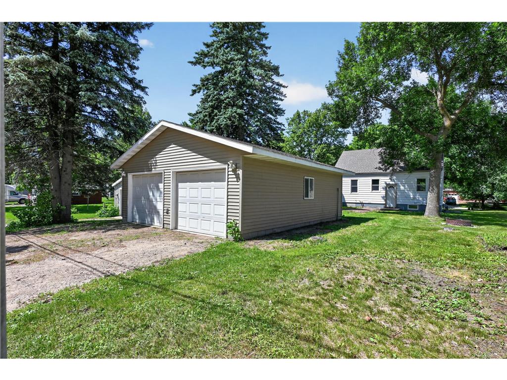 1411 Douglas Street Alexandria MN 56308 7093130 image3