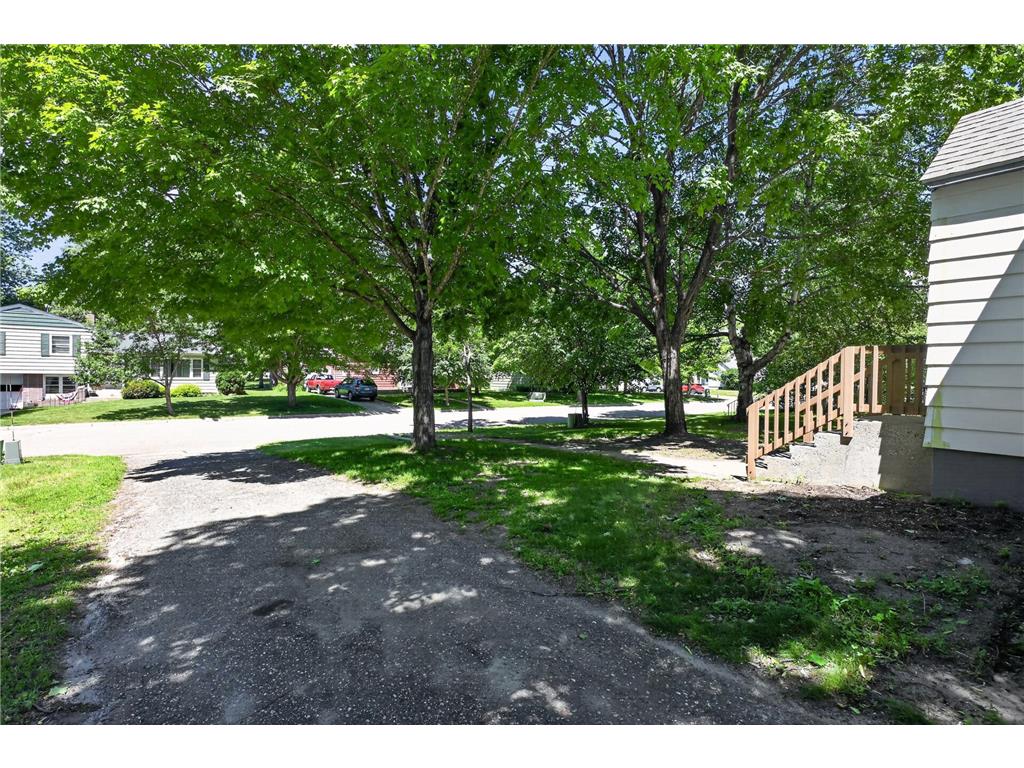 1411 Douglas Street Alexandria MN 56308 7093130 image40