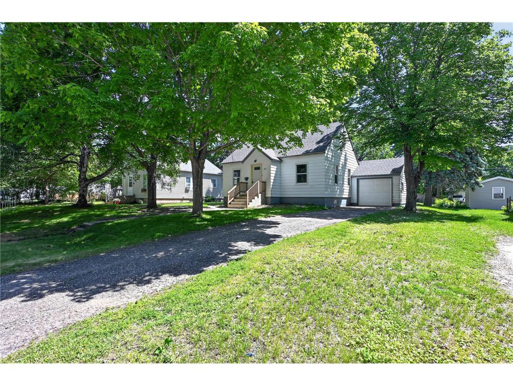 1411 Douglas Street Alexandria MN 56308 7093130 image42