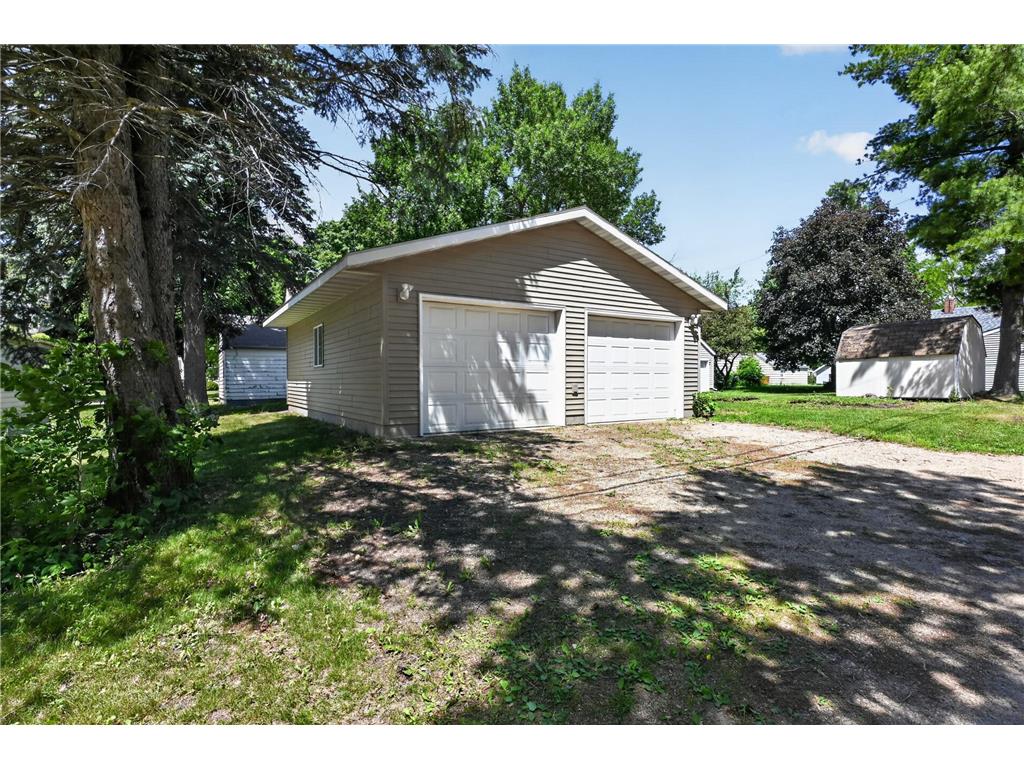 1411 Douglas Street Alexandria MN 56308 7093130 image47