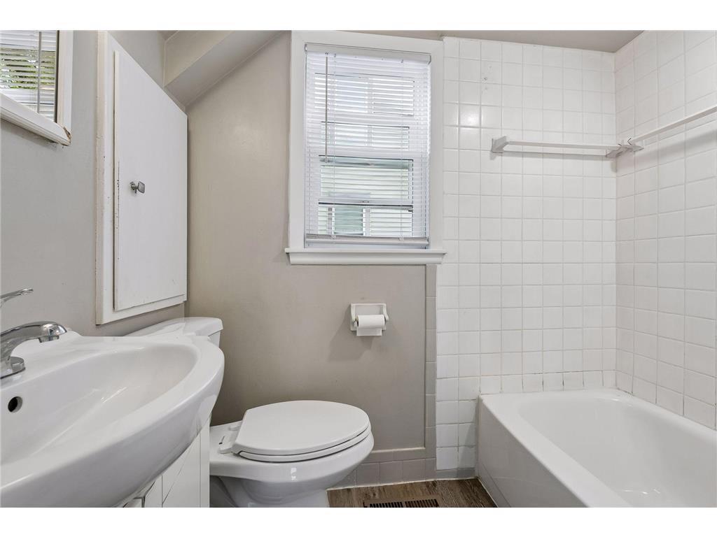 1411 Grand Street NE Minneapolis MN 55413 7105738 image49