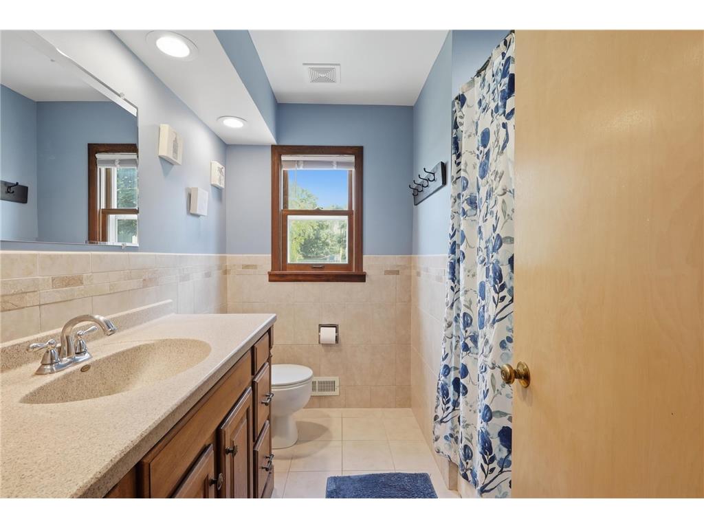 1411 N Cedar Avenue Owatonna MN 55060 7088804 image12