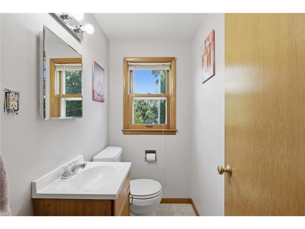 1411 N Cedar Avenue Owatonna MN 55060 7088804 image16