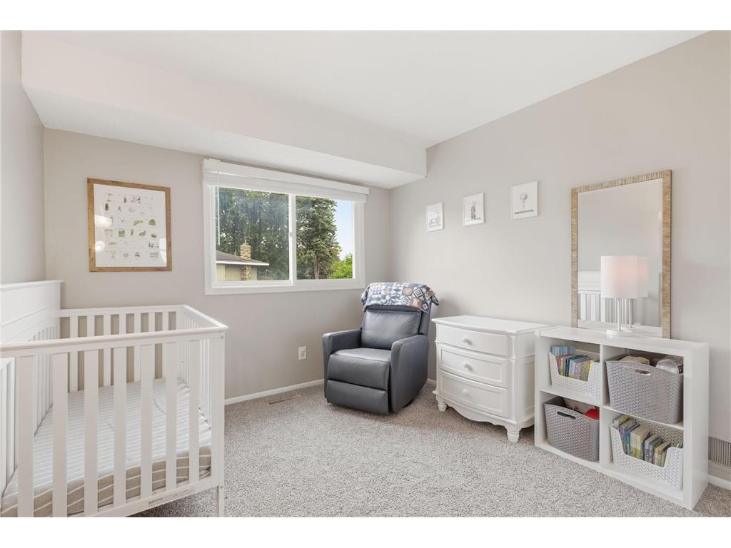 1411 Oak Leaf Lane Burnsville MN 55337 7089228 image15