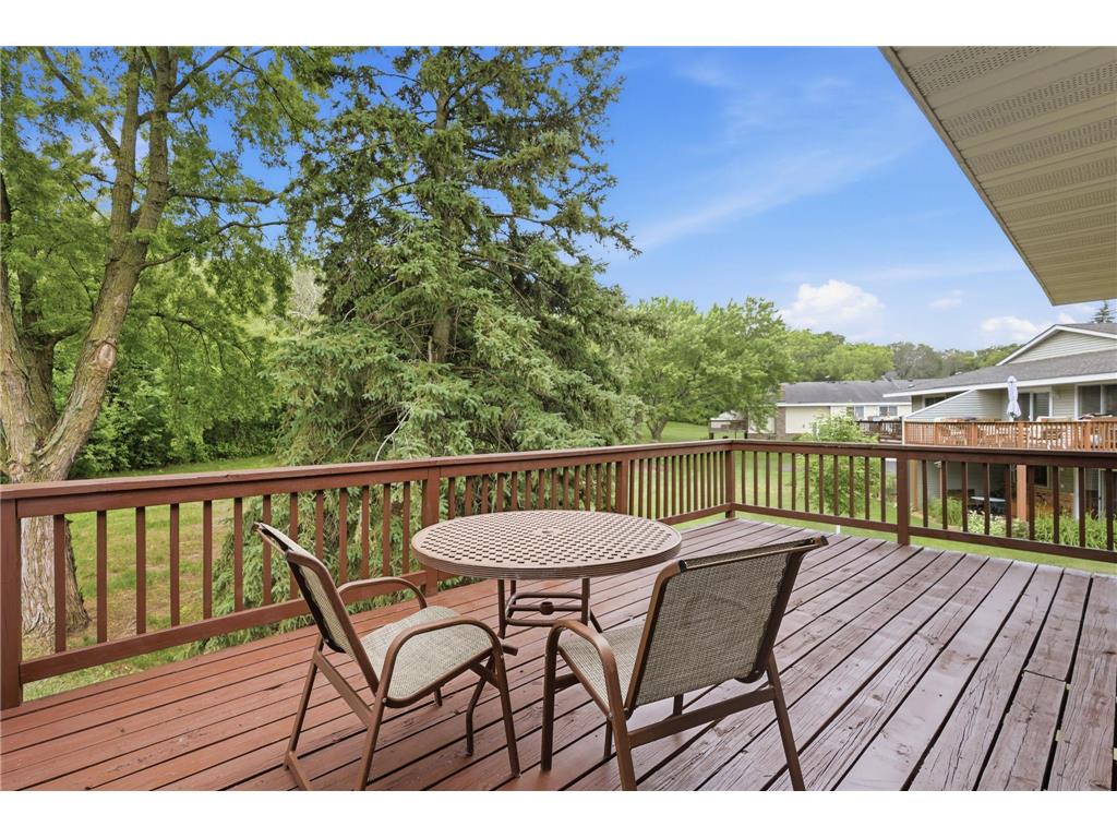 1411 Oak Leaf Lane Burnsville MN 55337 7089228 image16