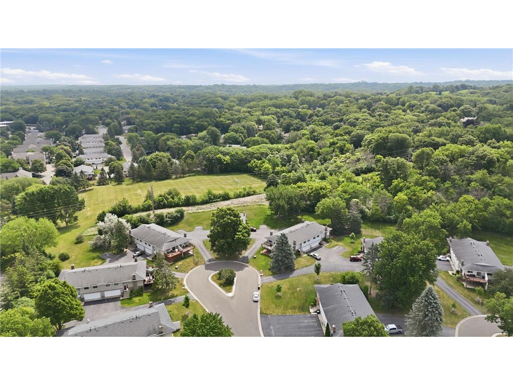 1411 Oak Leaf Lane Burnsville MN 55337 7089228 image31