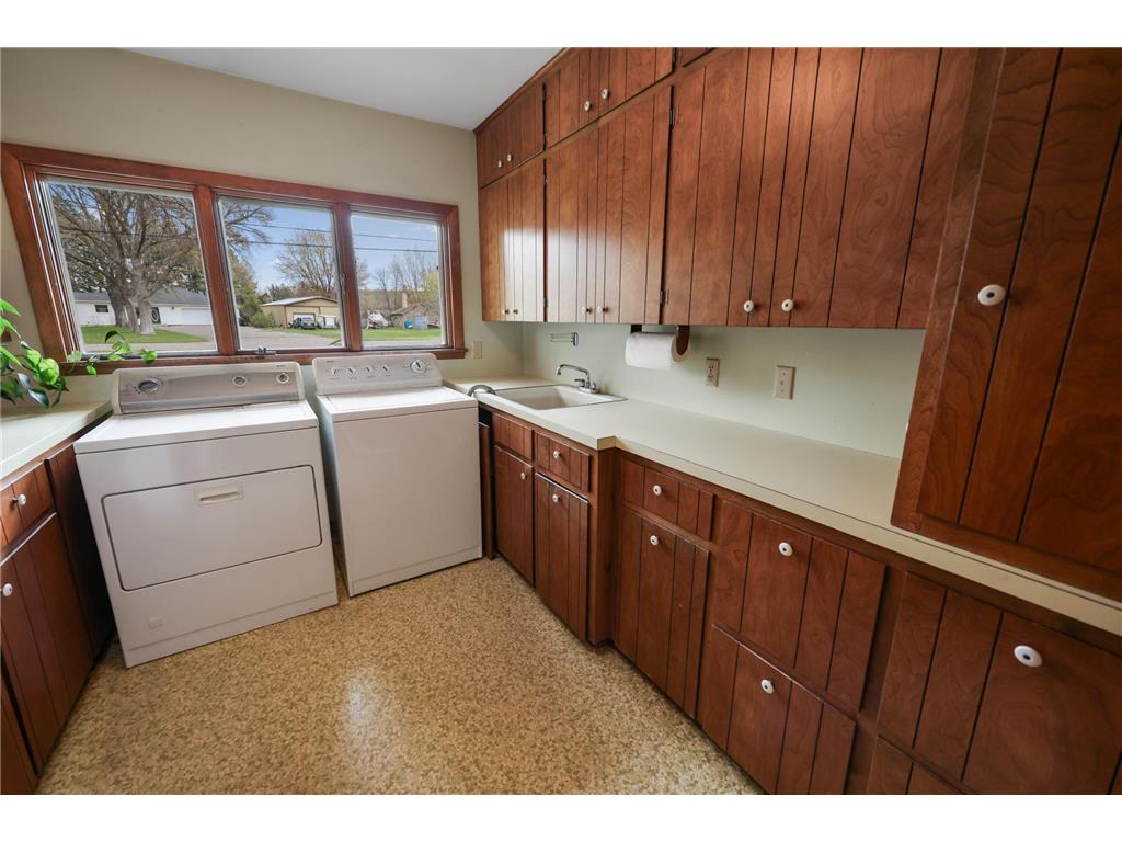 1411 Riverview Drive Little Falls MN 56345 - Mississippi 7070664 image25